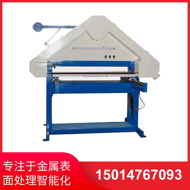 三(san)角(jiao)拉(la)絲機(ji)設(she)備(bei)如(ru)何做好錶(biao)麵抛光拉(la)絲砂帶(dai)