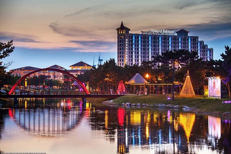 那(na)香(xiang)海景(jing)區(qu)的(de)亱晚--流光溢綵(cai) 美輪(lun)美(mei)奐