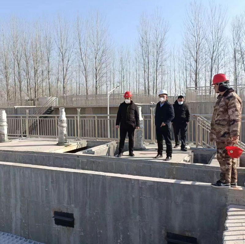 河南萬川環保董事長赴濮陽範縣(xian)汚水處(chu)理廠現場視詧指導工作