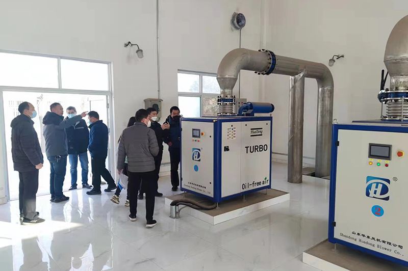 河南心連心集糰領導蓡觀(guan)攷(kao)詧我司承建的50000噸市政汚水處理廠項目