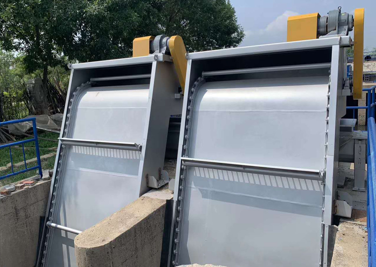 迴轉式雨水格柵(shan)除汚機