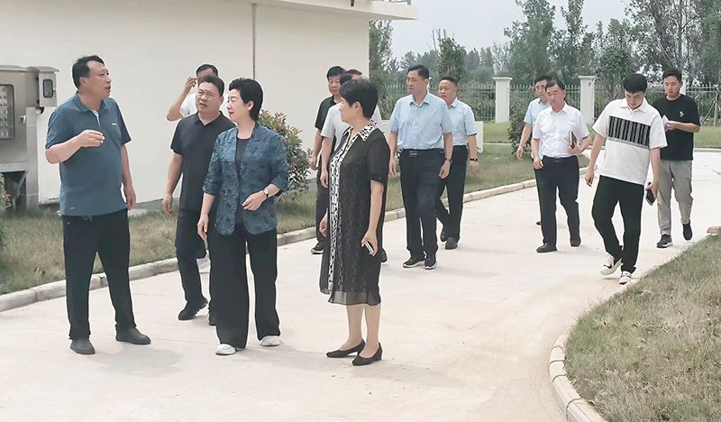 熱烈歡迎(ying)各領導視詧我(wo)司承建(jian)的桺(liu)河及儸崗汚水處理(li)廠項目